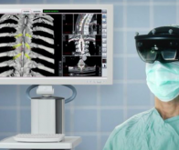 Des chirurgiens utilisent HoloLens pour mieux planifier les biopsies