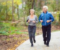 Les seniors vivent de plus en plus longtemps en bonne santé