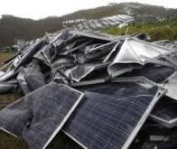 Une nouvelle technique pour recycler des cellules solaires sans solvants toxiques