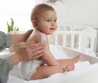 Vaccin : un massage pour remplacer les injections ?