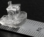 Des objets miniatures ultra précis réalisés en un éclair