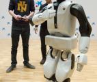 Le robot de compagnie polyvalent arrive !