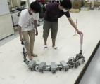 Osaka réinvente la locomotion robotique avec un robot mille-pattes