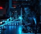 Un nouveau type de laser pour transformer de façon réversible la matière