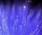 Une technologie qui amplifie la lumière dans les nouvelles fibres optiques creuses